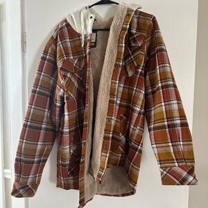 Legendary Whitetails Sherpa-Lined Jacket in Cream & Brown